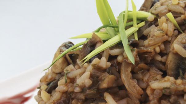 Arroz al vino con hongos